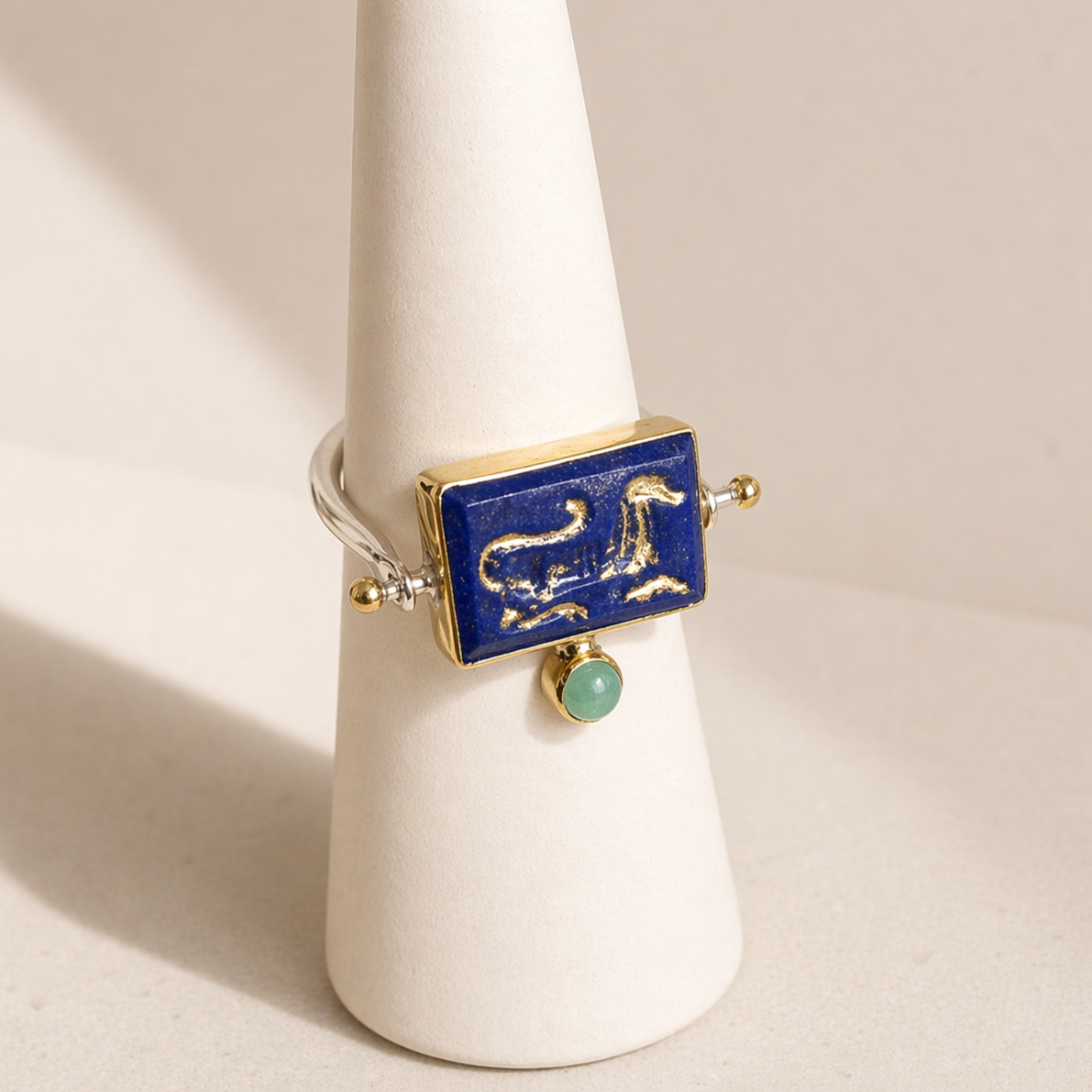The Lion of Lapis Ring