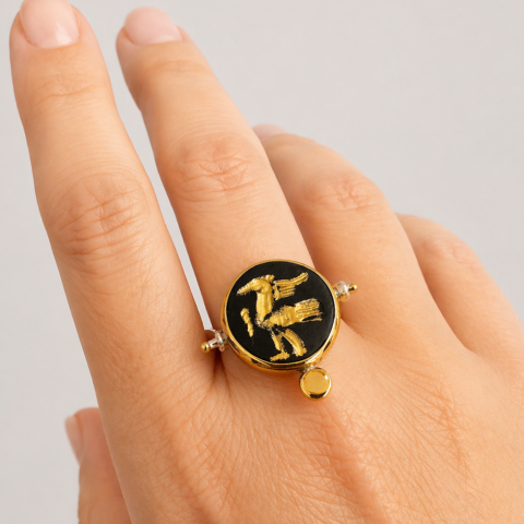 Round Onyx Ring That Finds Its Way in the Dark