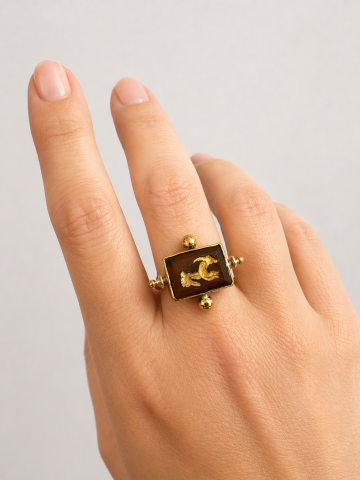 Agate Ring: A Charm of Renewal