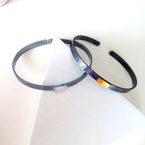 Archaic Dövülü Oksitli Gümüş Erkek Bileklik-Cuff