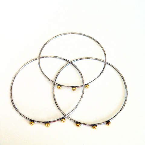 El Yapımı Sarı Üç Nokta Detaylı Gümüş Bilezik