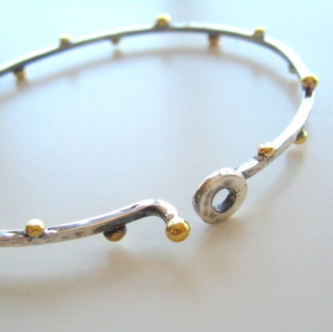 Çapraz Nokta Detaylı Dövülü  Gümüş Bileklik