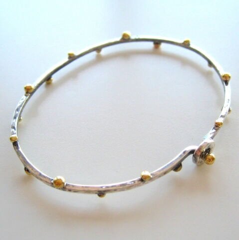 Çapraz Nokta Detaylı Dövülü  Gümüş Bileklik