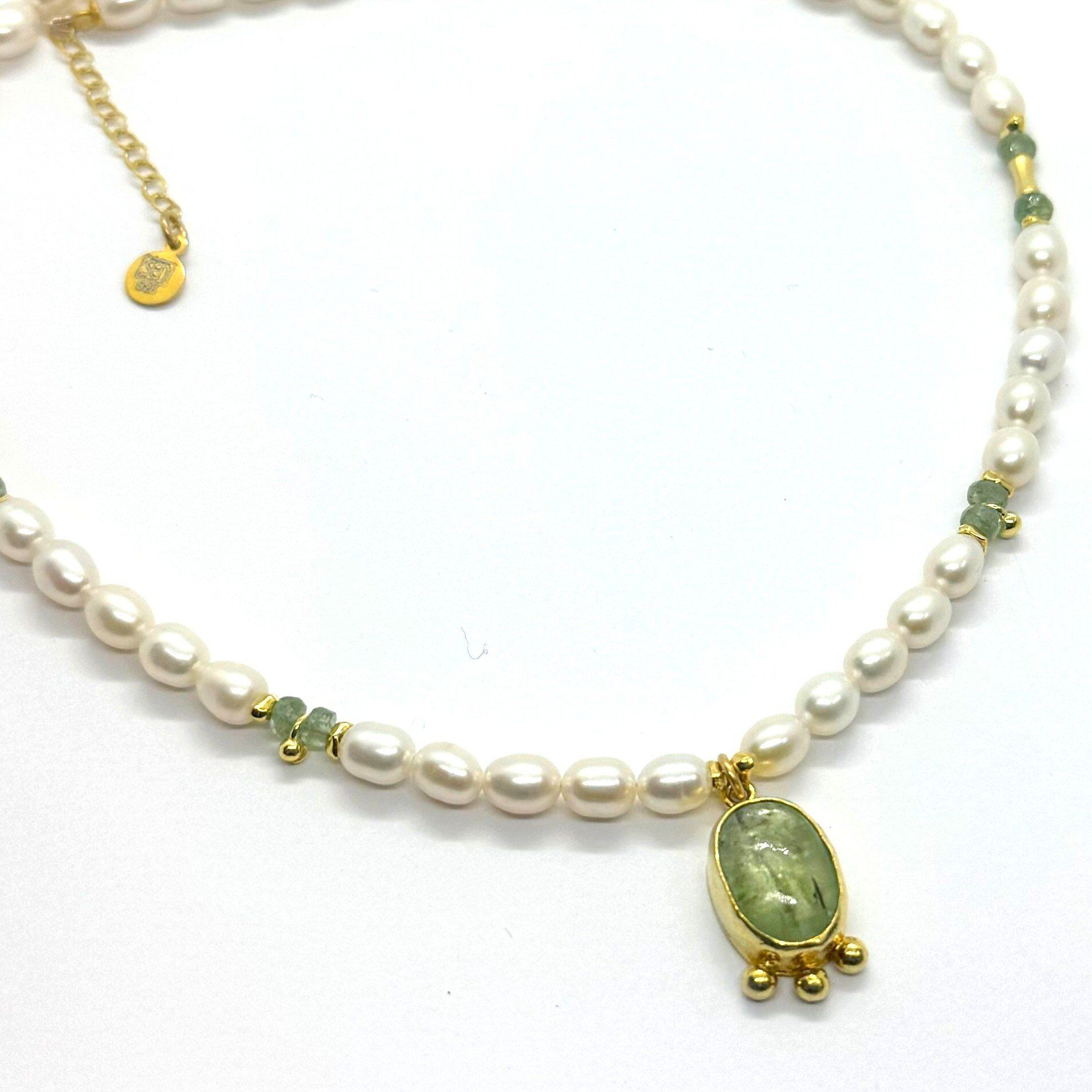 Üç Noktalı Kyanite İnci Kolye