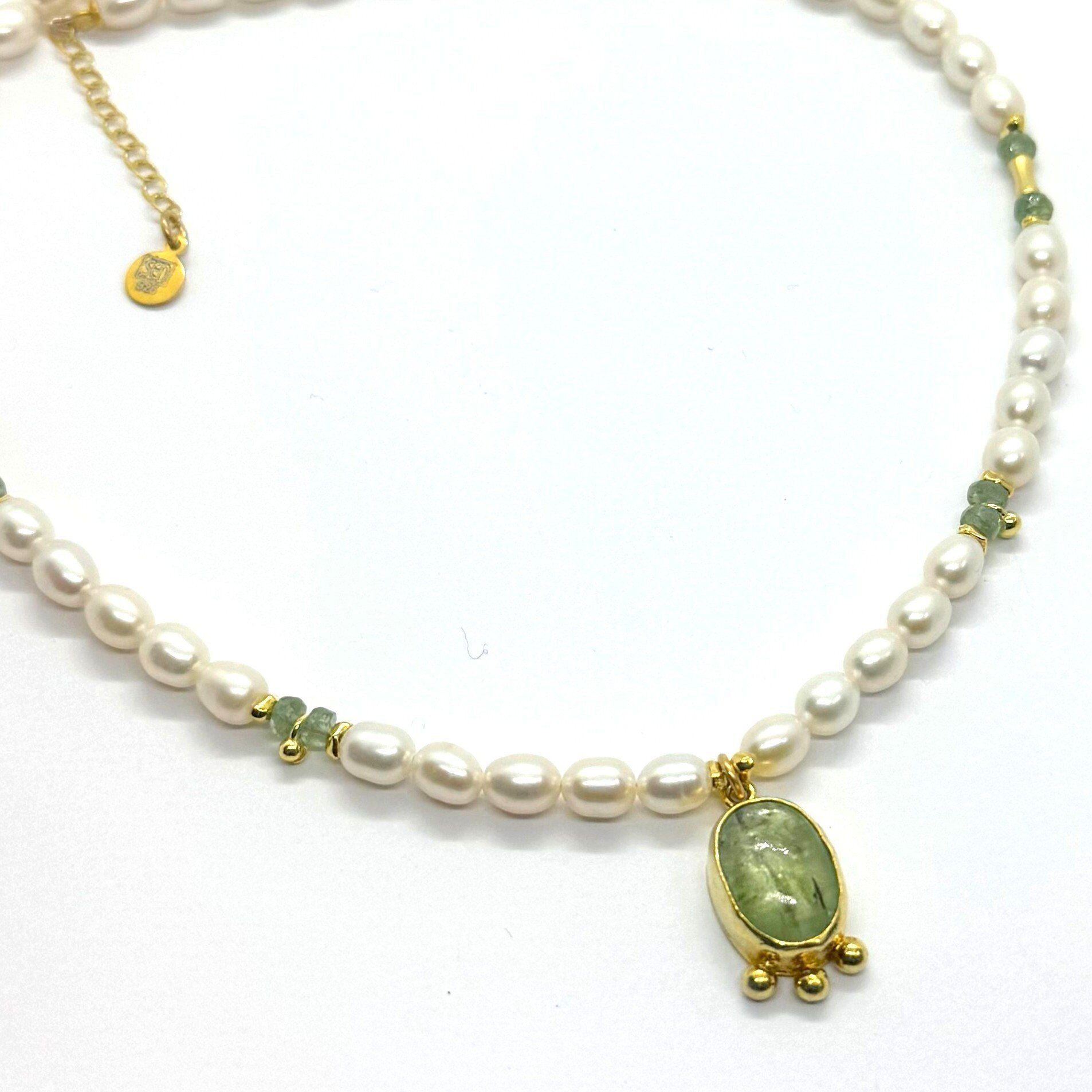 Üç Noktalı Kyanite İnci Kolye