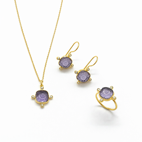 Dream in Purple Kolye